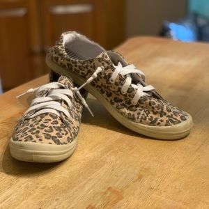 Womens Leopard Flats